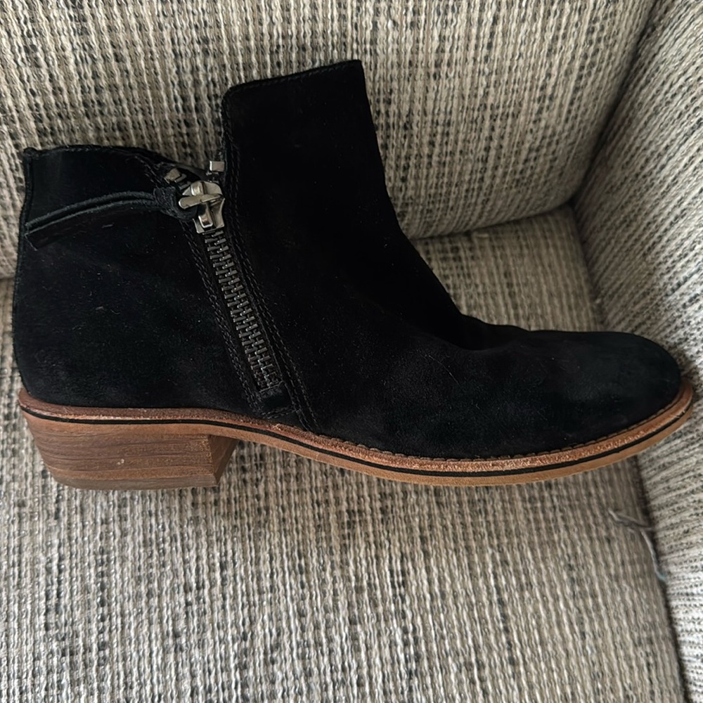 Black Suede Gianni Bini 1" Heel Ankle Boot Size 8